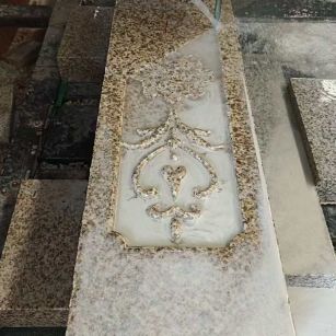 北京 黄金麻花岗岩异形加工雕刻栏杆大柱