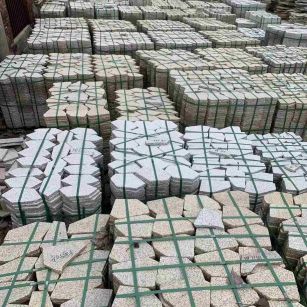 北京 黄金麻白麻花岗岩荔枝面地铺石(冰裂纹)