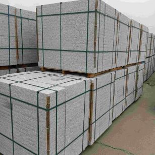 北京 白麻花岗岩石材荔枝面地铺石（300*600*50）