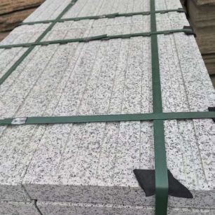 北京 白麻花岗岩直行盲道石，盲条，地铺石