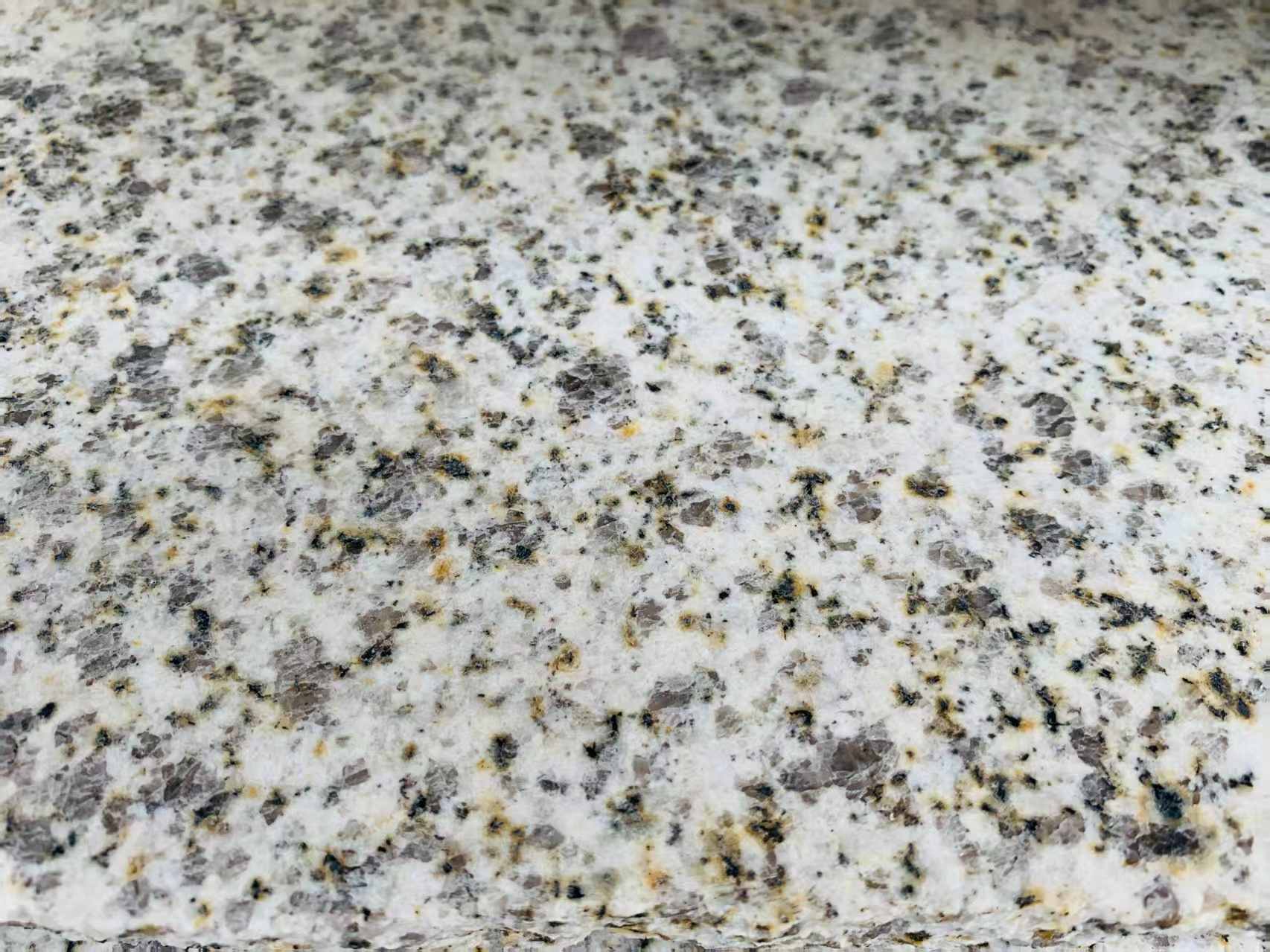 北京 黄金麻花岗岩石材浅黄光面