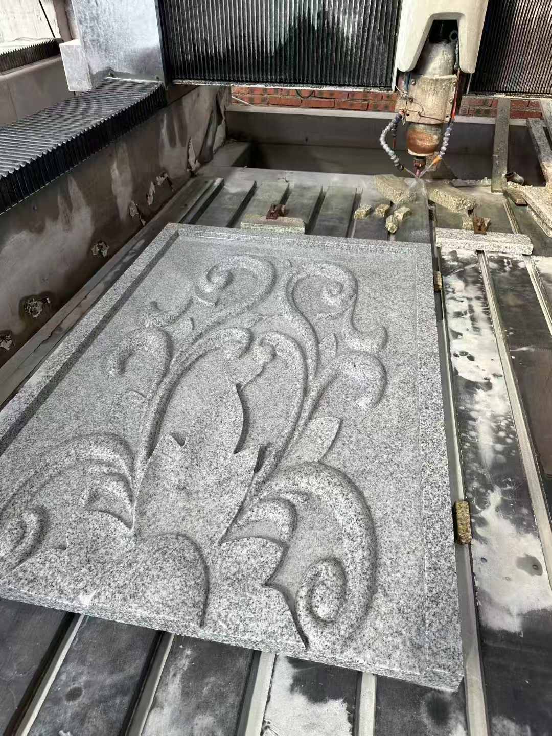 北京 白麻别墅干挂雕花板