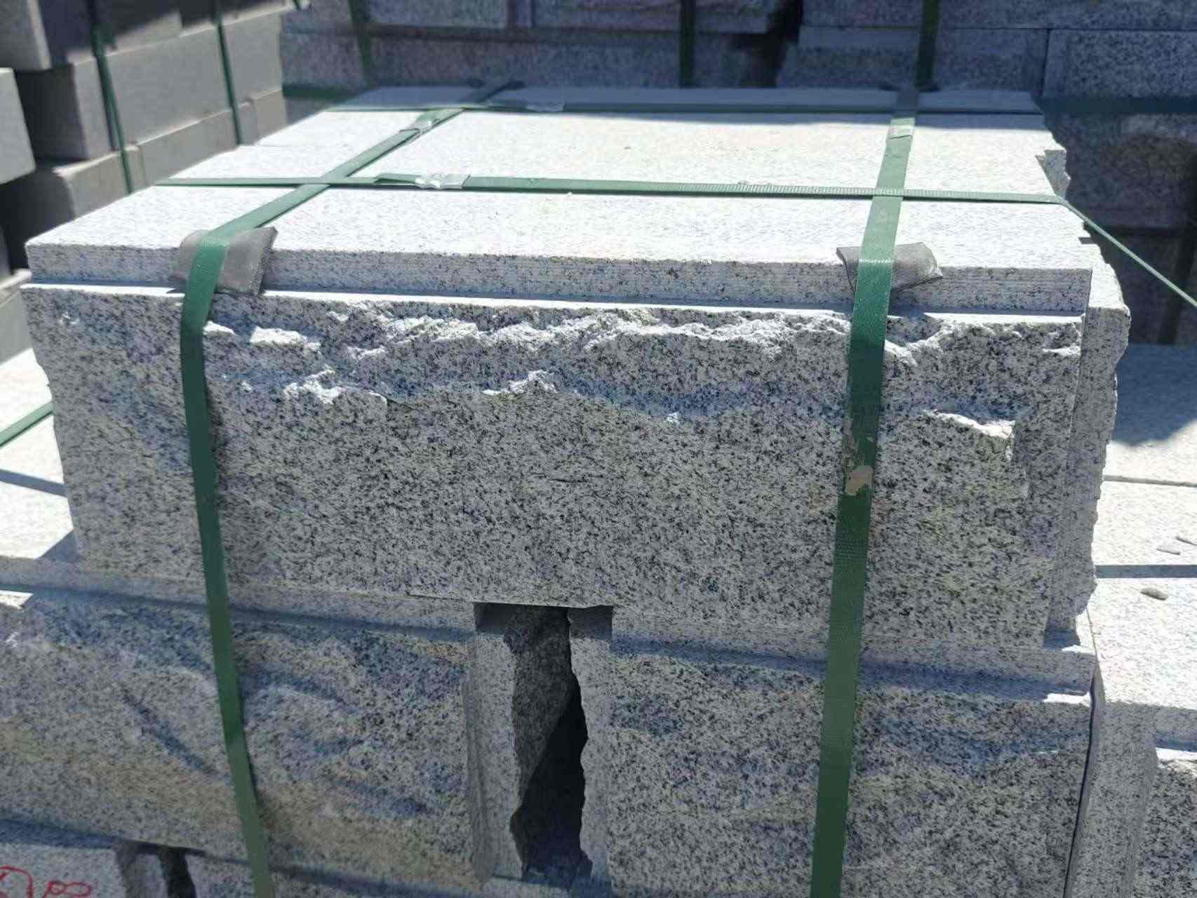 北京 芝麻白花岗岩自然面成品