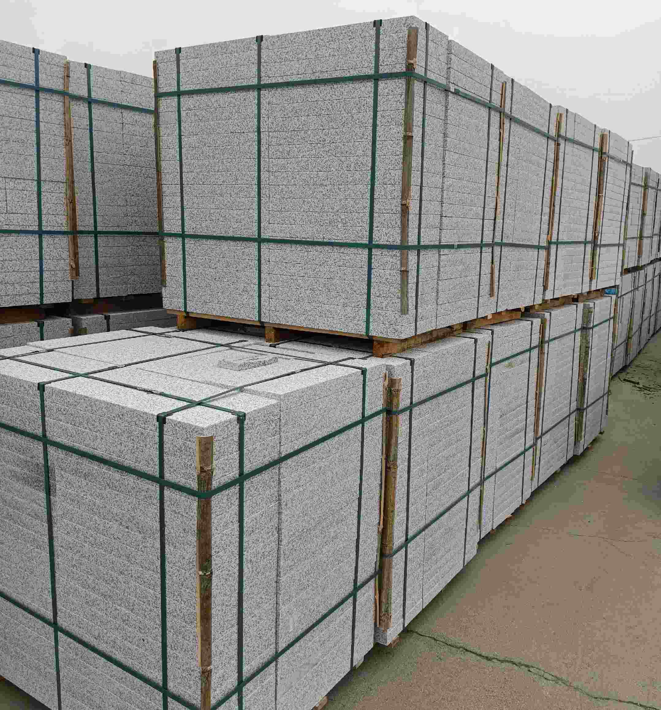 北京 白麻花岗岩石材荔枝面地铺石（300*600*50）