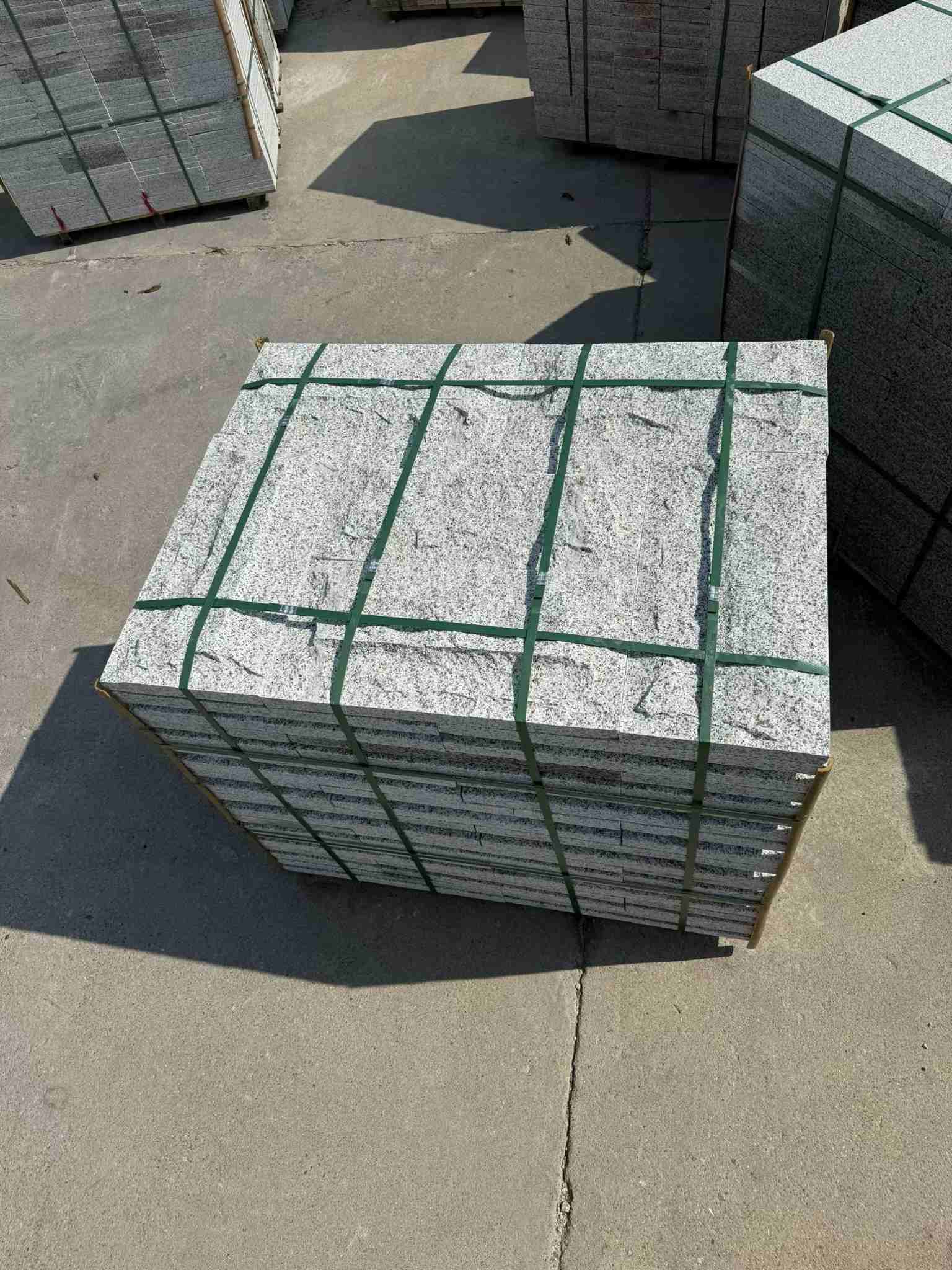 北京 白麻花岗岩石材自然面蘑菇石成品