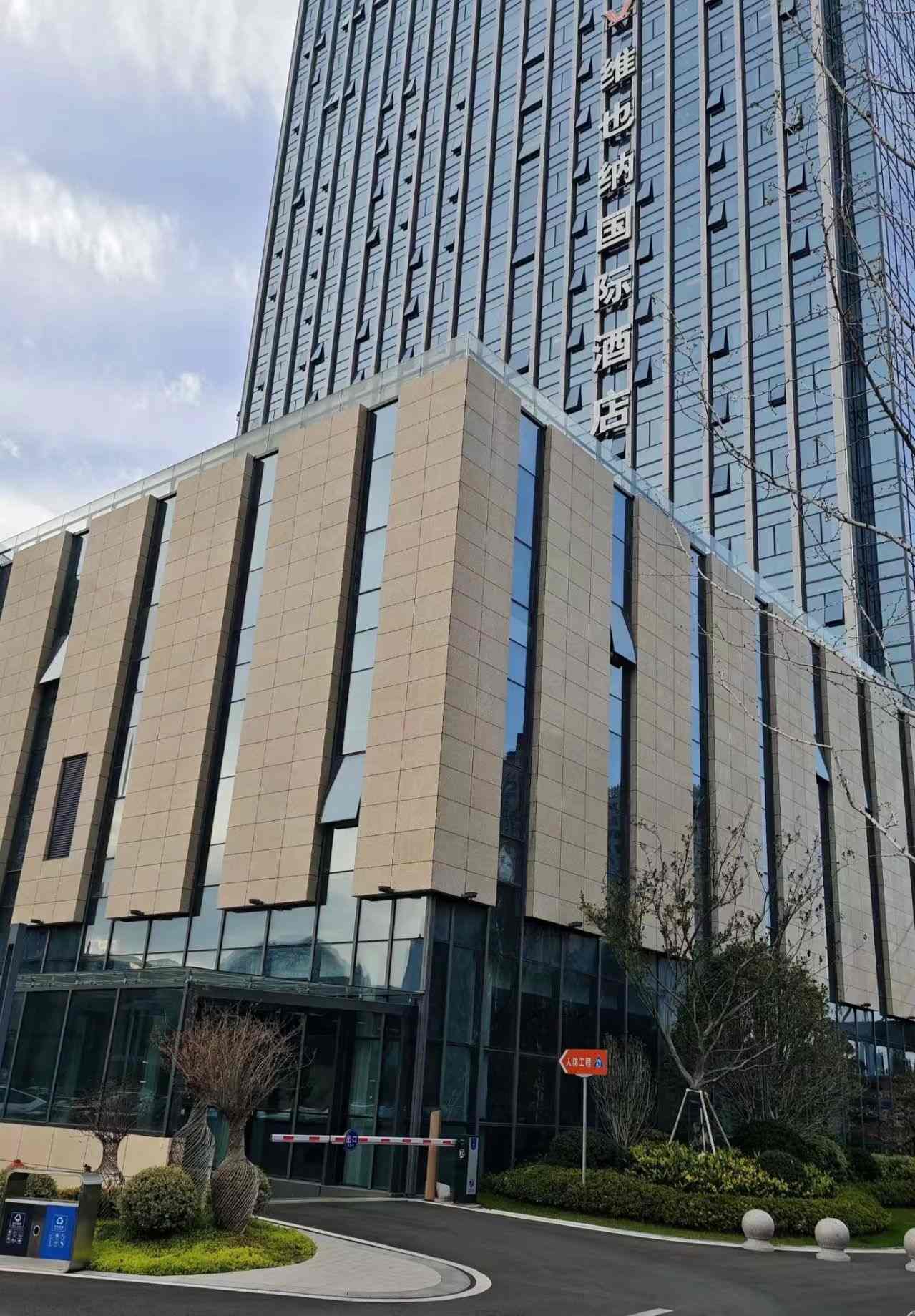 北京 黄金麻花岗岩外墙干挂