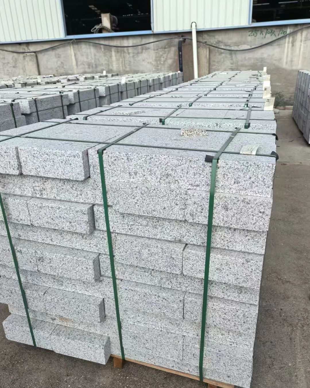 北京 白麻花岗岩路沿石，弧形路沿石，道牙石，马路牙子，界石，路缘石，平沿石，直岩石，平缘石等