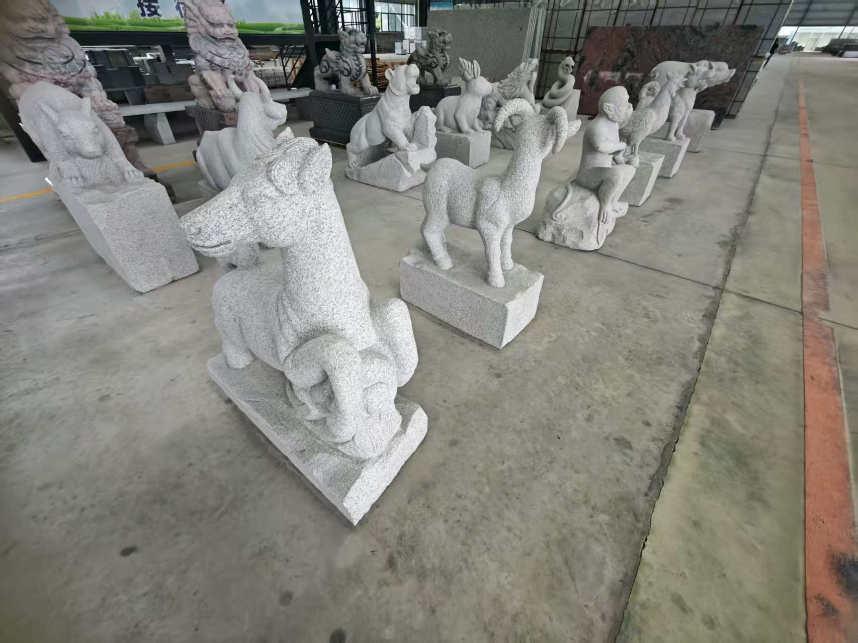 北京 芝麻白花岗岩造型立体雕刻——十二生肖