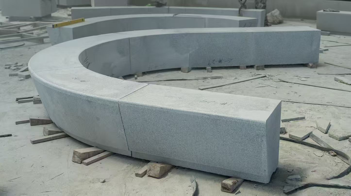 北京 芝麻白花岗岩光面弧形坐凳