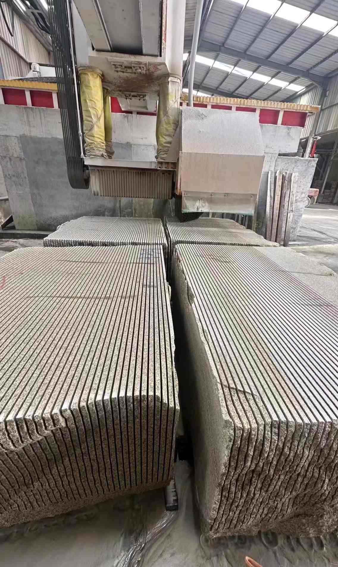 北京 车间生产日常，黄金麻白麻花岗岩