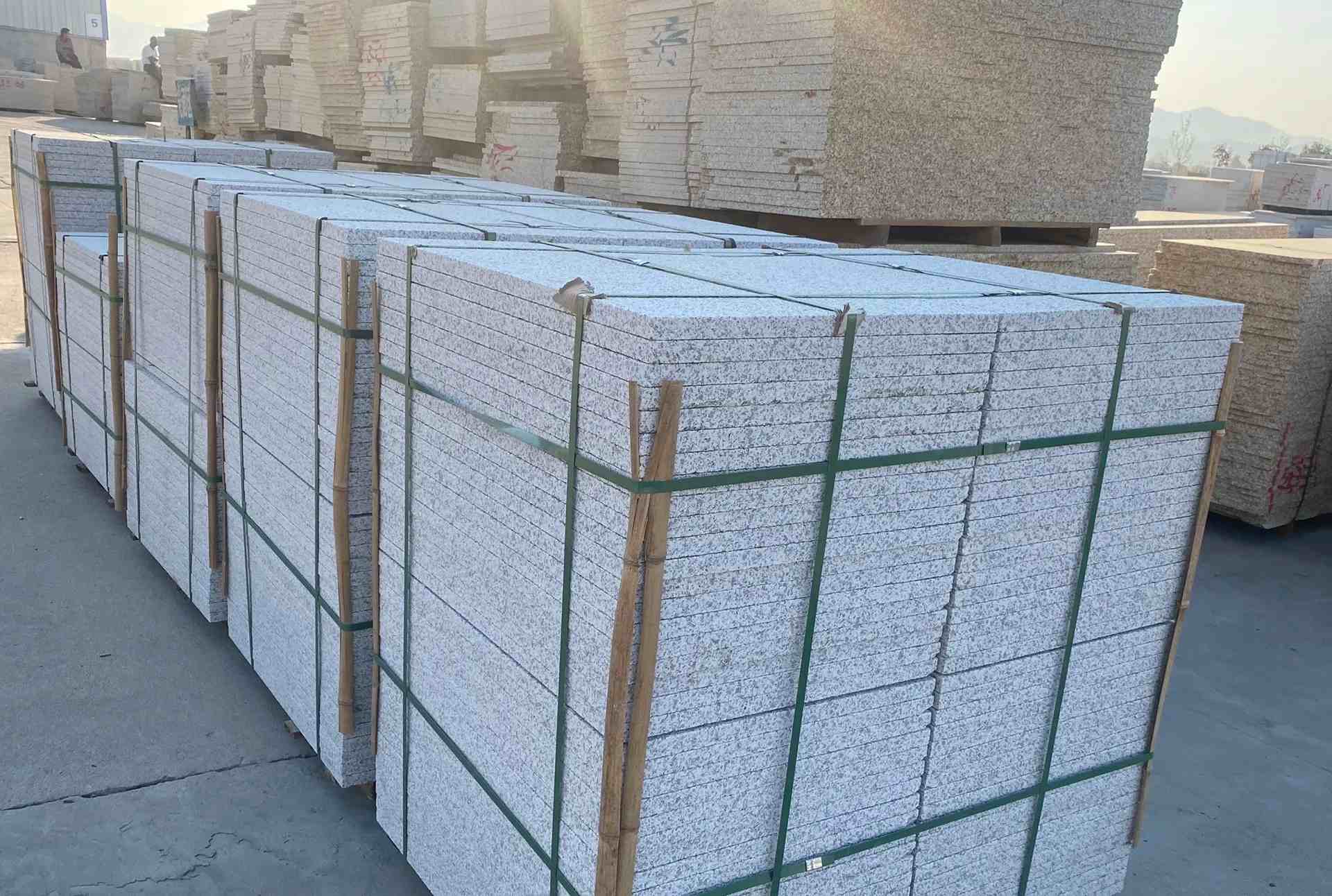 北京 白麻花岗岩荔枝面地铺石