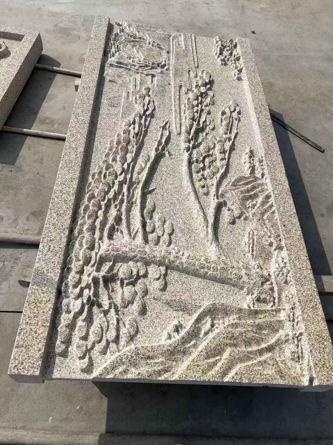 北京 黄金麻雕刻板浮雕迎客松