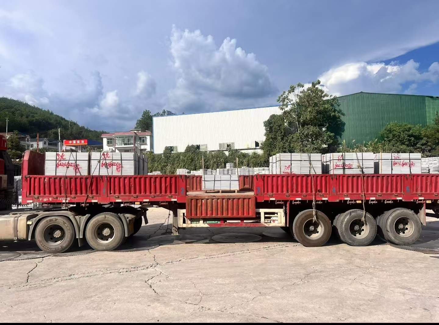 北京 芝麻灰花岗岩地铺石出货日常