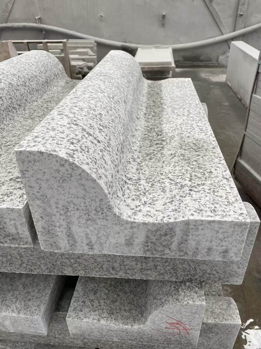 北京 白麻花岗岩S型路沿石，路侧石，马路牙子等